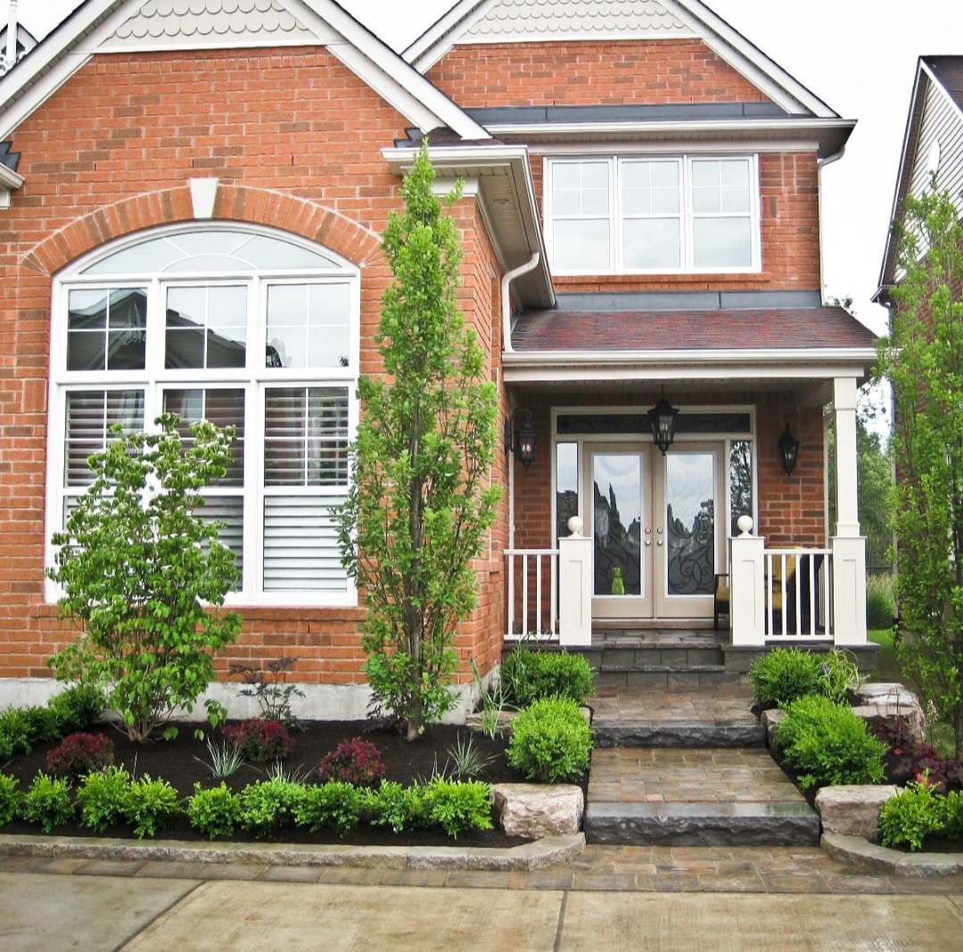 TREE & SHRUB PLANTING